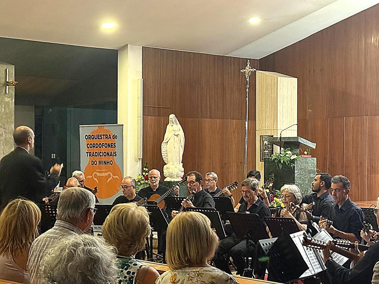 Concerto comemorativo dos 450 anos da Capela de Santo Adri&atilde;o - Orquestra de Cordofones Tradicionais do Minho